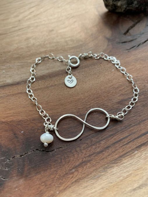 infinity link bracelet